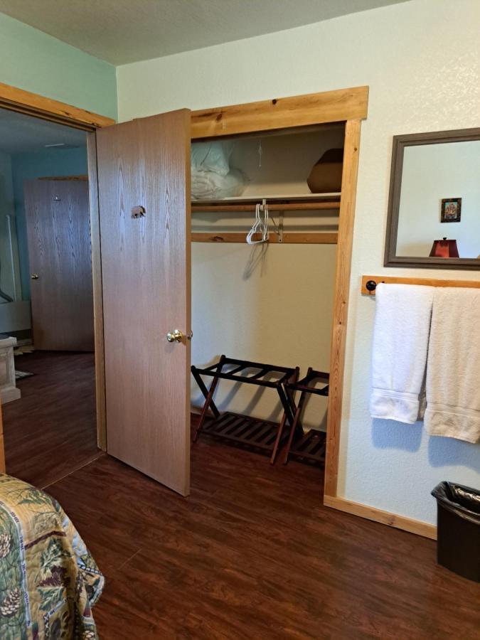 Southern Bluff Bed & Breakfast Soldotna Bagian luar foto